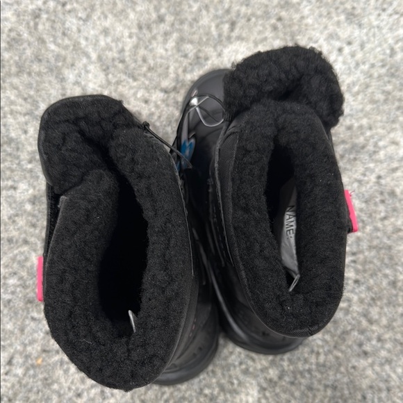 Wonder Nation Black Boots with Pink Straps - Picture 4 of 7